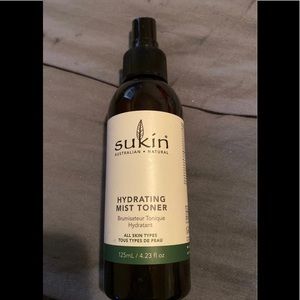 Sukin hydrating mist toner